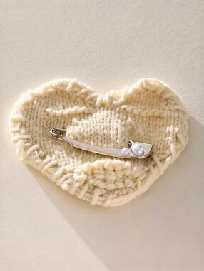 Free People Comet Heart Brooch Ivory Pearl Knit Silver Pin NWT